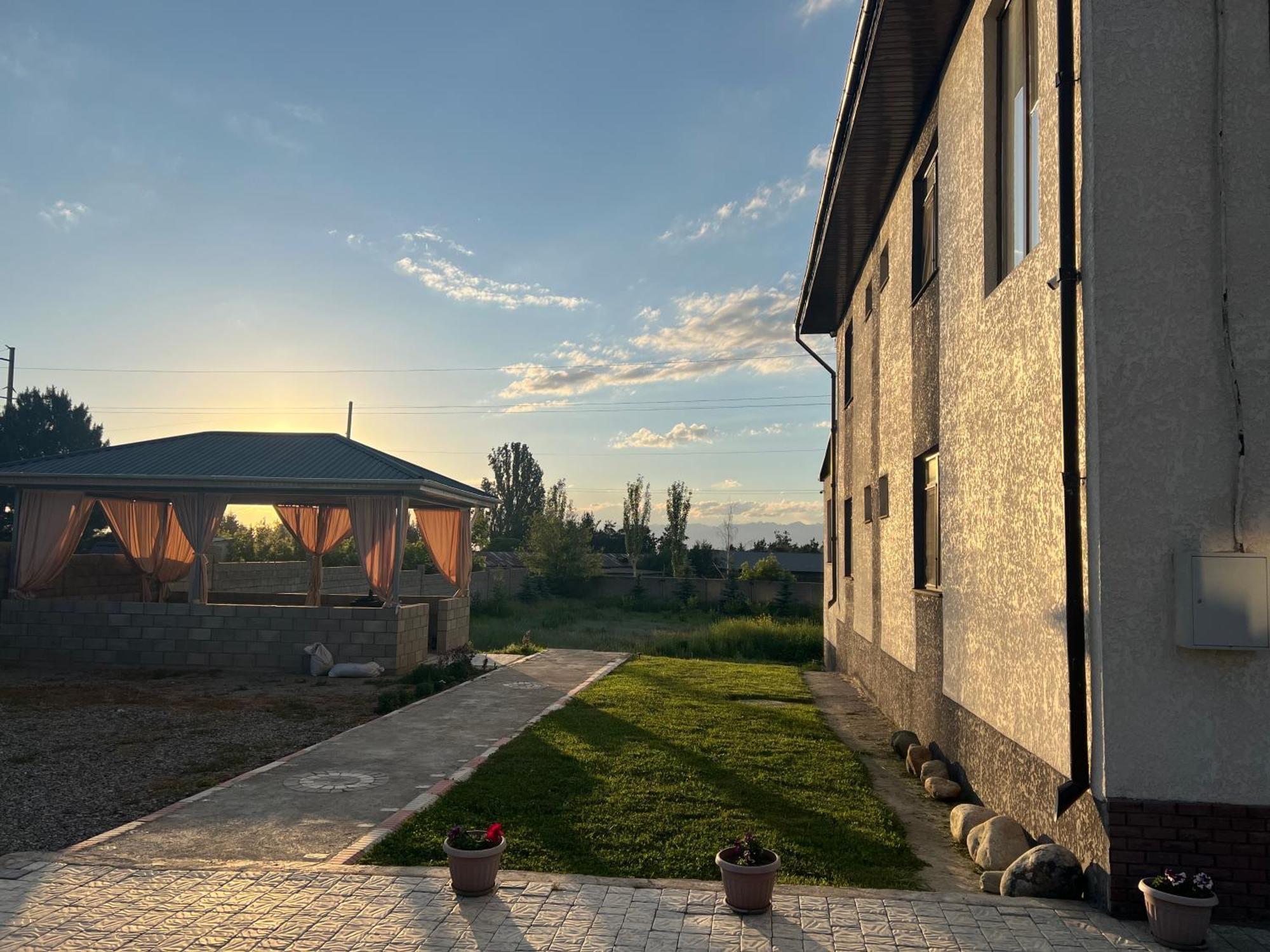 Bayotel Karakol Luaran gambar