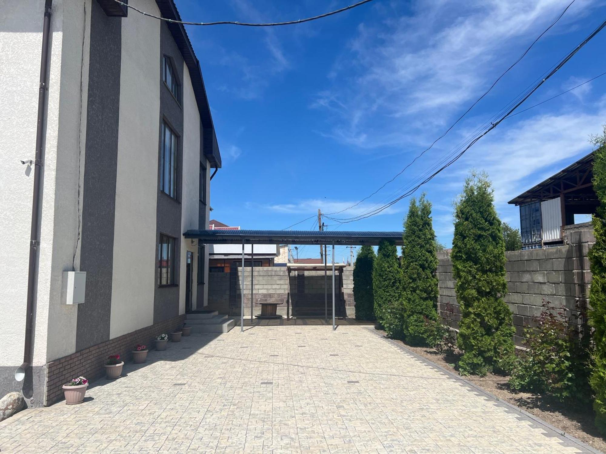 Bayotel Karakol Luaran gambar